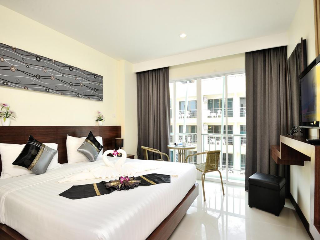 Pimrada Hotel Patong Exterior foto